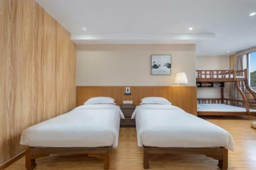 Floral Hotel Wuxi Chanfeng Xiaozhu Lingshan Town