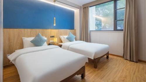 Floral Hotel Wuxi Chanfeng Xiaozhu Lingshan Town