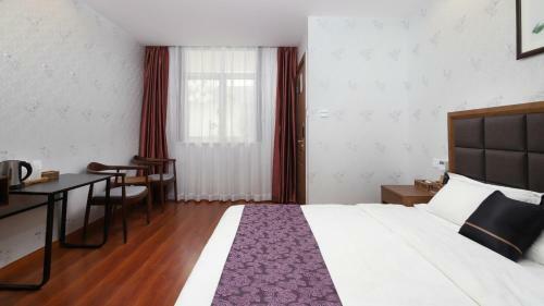 Floral Hotel Wuxi Shengziling