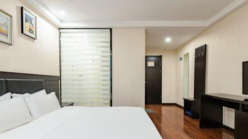 Urba Hotel Shahe Kerry Business Hotel