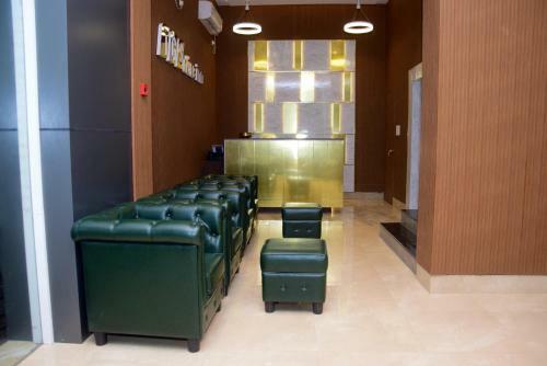 Hotel Tgs Dine Inn