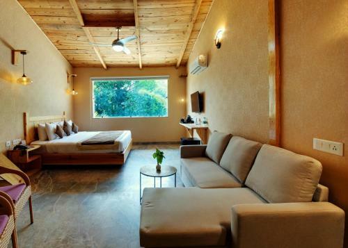 Hotel Tarangi Resort And Spa