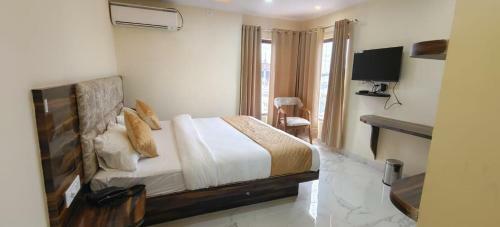Hotel Aks