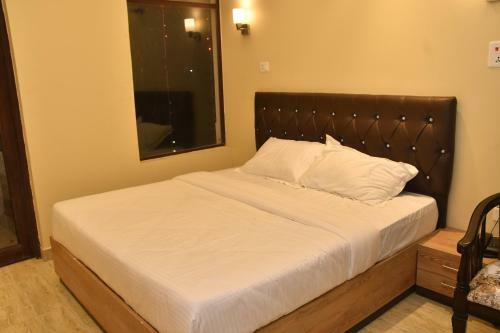 Hotel The Royal Chandra