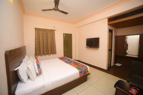 Hotel Radha Residency