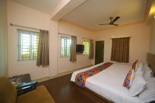 Hotel Radha Residency