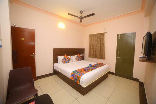 Hotel Radha Residency