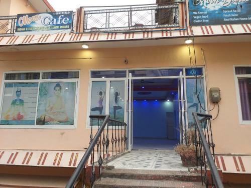 Hostal Sarika Century Home Stay