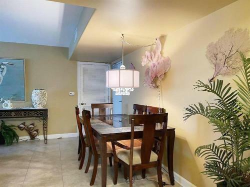 Regency Towers By Pensacola Beach Properties