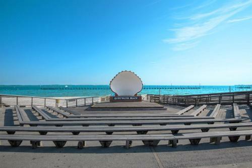 Emerald Isle By Pensacola Beach Properties