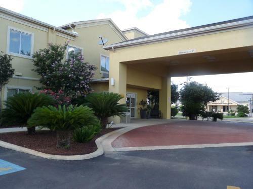 Hotel Baymont Inn & Suites