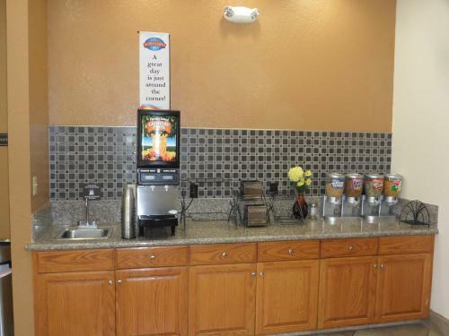 Hotel Baymont Inn & Suites