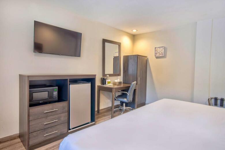 Motel Rodeway Inn And Suites Rosemead