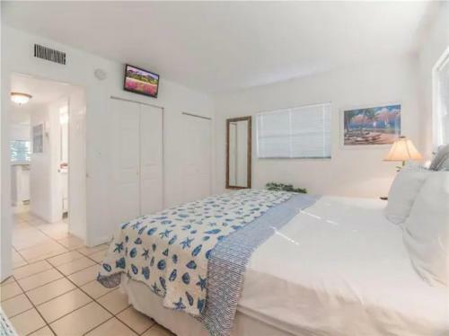 Apartamento Amazing Location ! Direct Across St, From Beach