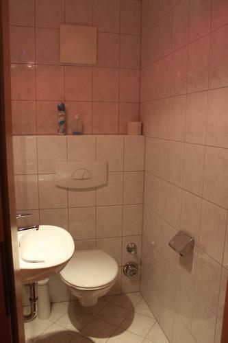Apartamento Ferienwohnungen Am Dorfplatz