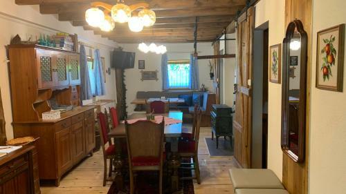Almh�tte In Ruhiger Alleinlage