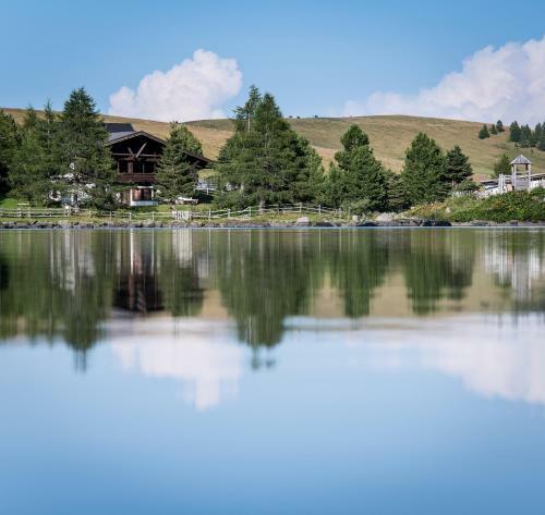 Lake View Chalet