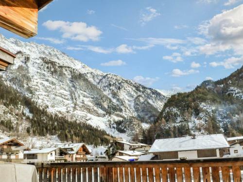 Pleasant Apartment In L�ngenfeld With Ski Storage