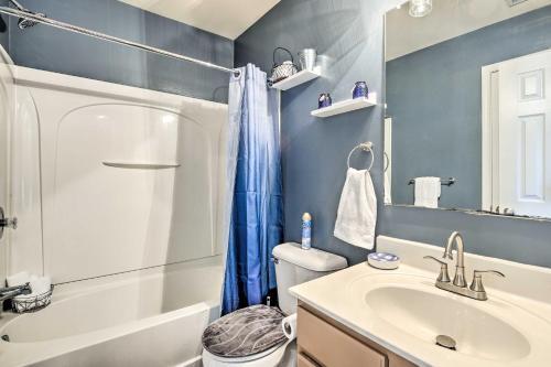 Atlanta Townhome With Patio About 9 Mi To Downtown!