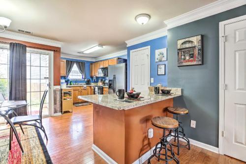 Atlanta Townhome With Patio About 9 Mi To Downtown!