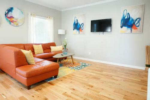Hostal Peaceful Unit 1 Room 1 Private Master Suite With Private Balcony