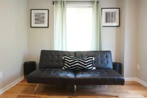 Hostal Peaceful Unit 1 Room 1 Private Master Suite With Private Balcony