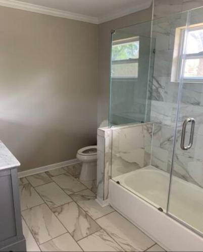 Hostal Peaceful Unit 1 Room 1 Private Master Suite With Private Balcony