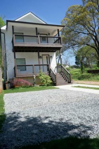 Hostal Peaceful Unit 1 Room 1 Private Master Suite With Private Balcony