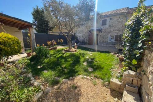 Duplex House With Gardenterrace In Cabannes
