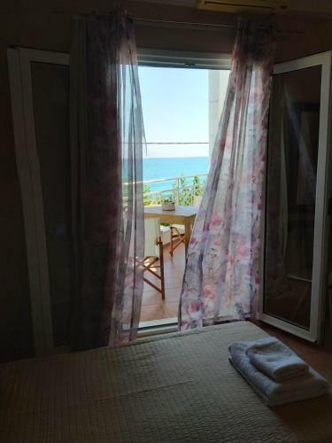 Cosy Apartment With Sea View