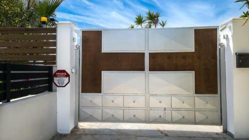 Seaview Garden Villa - Heated Pool
