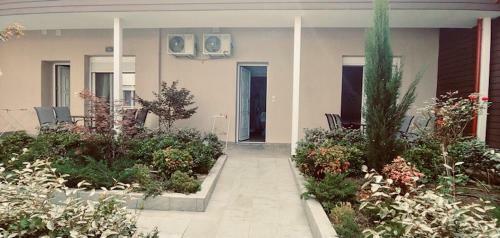 Soso Studios & Apartments