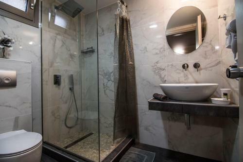 Elia Luxury Apartments