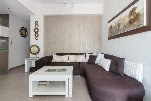 Modern & Stylish Apartment