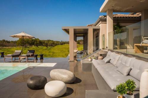 Superior Luxury Villa With Private Pool!
