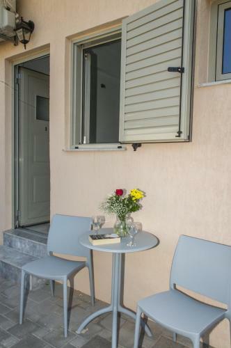 Hostal Tasos Rooms