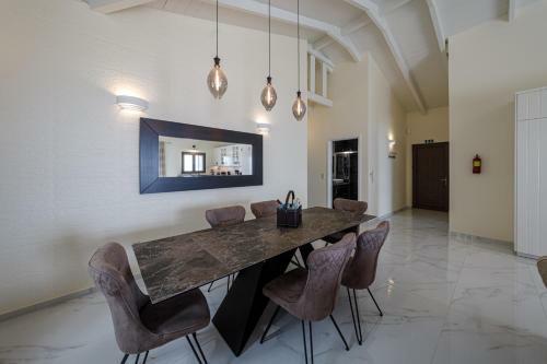 Manazil Mani - Luxury Villas