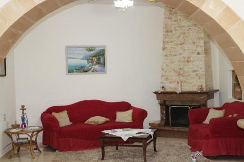 K N A Traditional Cottage