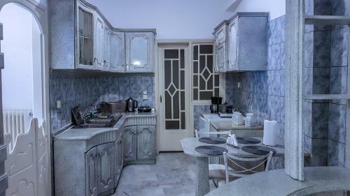 Carpos Apartments