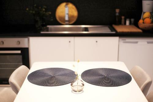 Zen Minimal Luxury Housing Tyros