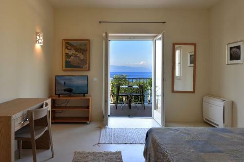 Villa Dinos