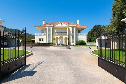 Villa Montefile
