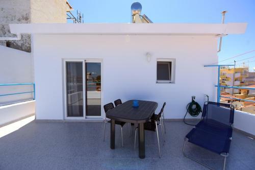 Happy Days Home Apartment Und Studio/penthouse
