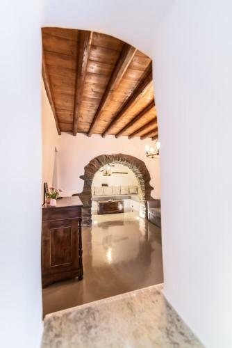 Triantaros Familly House