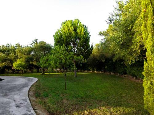 Rouveli Villa With Private Garden And Barbeque