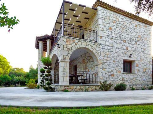 Rouveli Villa With Private Garden And Barbeque