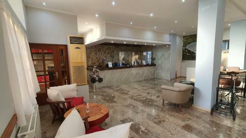 Zakros Hotel