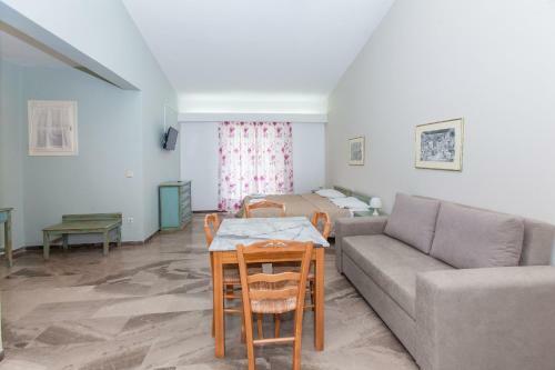 Lido Apartments Tolo