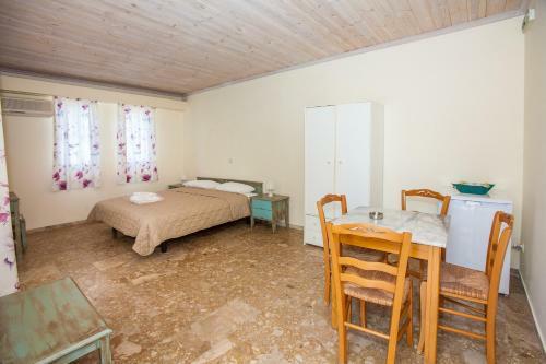 Lido Apartments Tolo