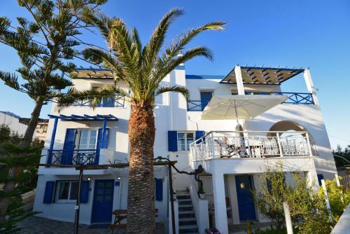 Deck2 Syros Premium Apartments